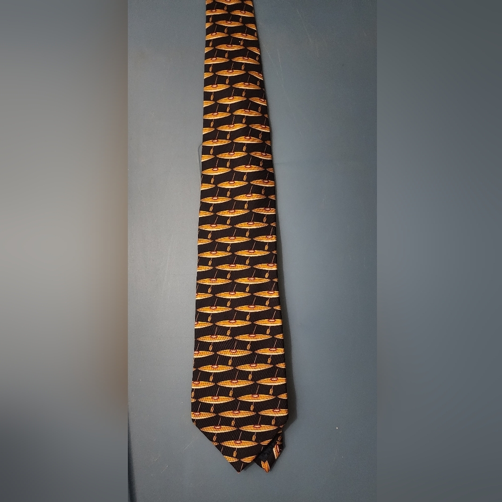 Gucci‎ Black and Gold Geometric 100 % Silk Tie